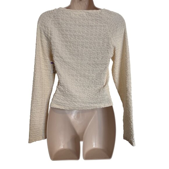 Elodie stretchy Crop Top Size Medium Textured Long Sleeve NWT Stretchy Ivory - Picture 2 of 7